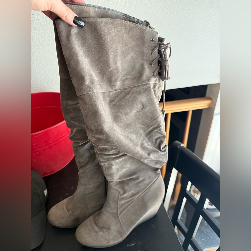 Gray Knee-High Boots with Lace-Up Detail